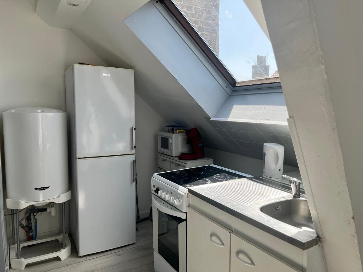 Appartement Prive Calais Esterno foto