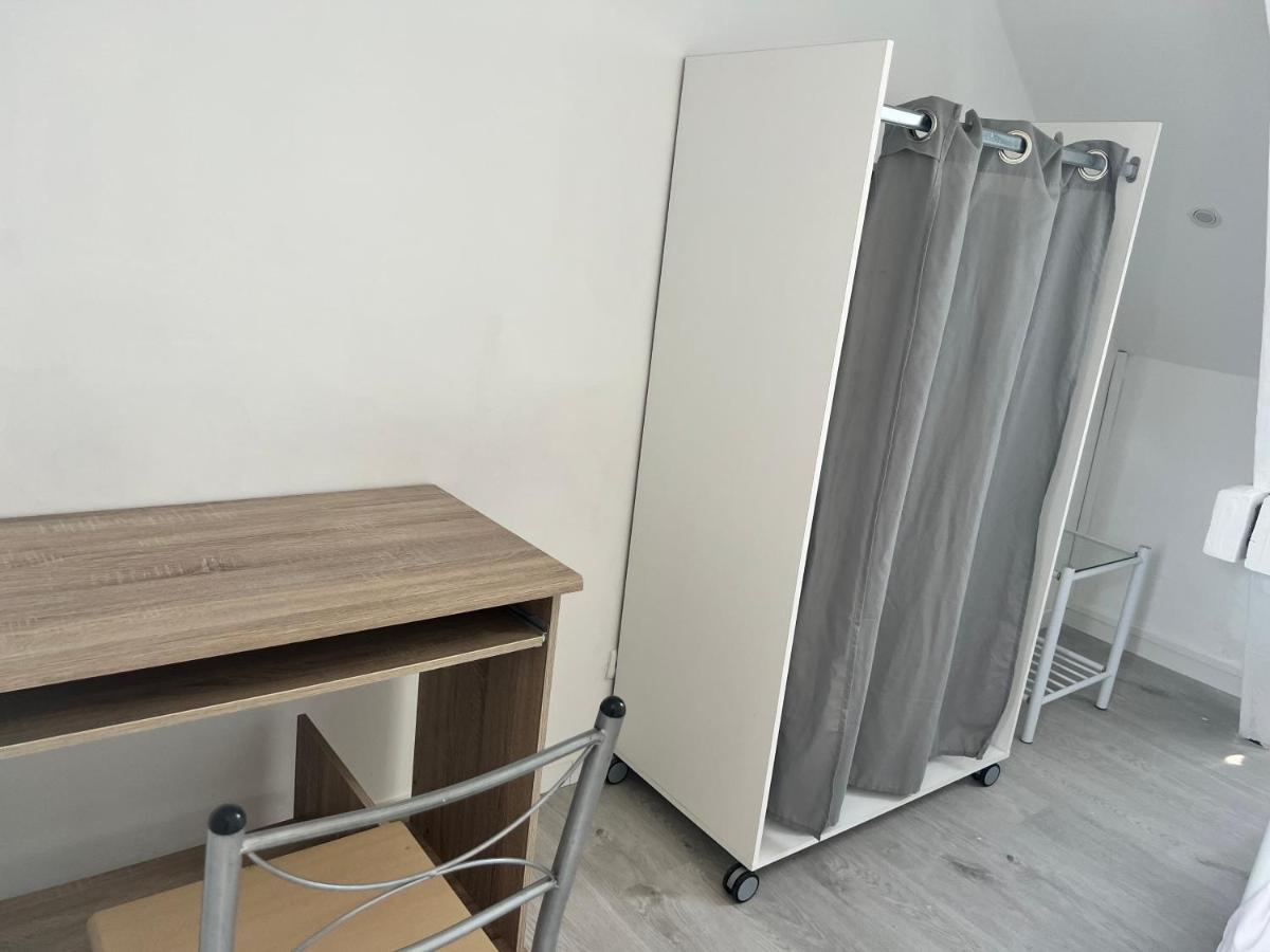 Appartement Prive Calais Esterno foto